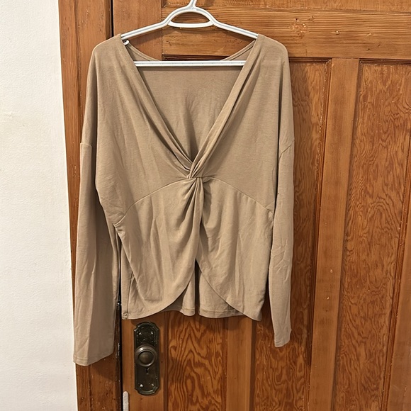 Beige top - Picture 2 of 2